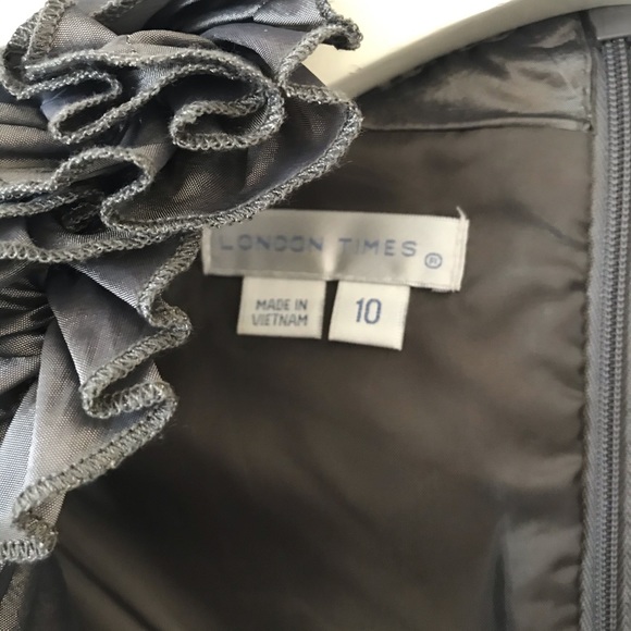 Gorgeous Silver-Grey Dress, Size 10 - Picture 6 of 7